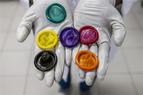 Fafanje brez kondoma za doplačilo Spolni zmenki Masingbi